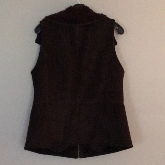 Vest - Picture 2 of 5